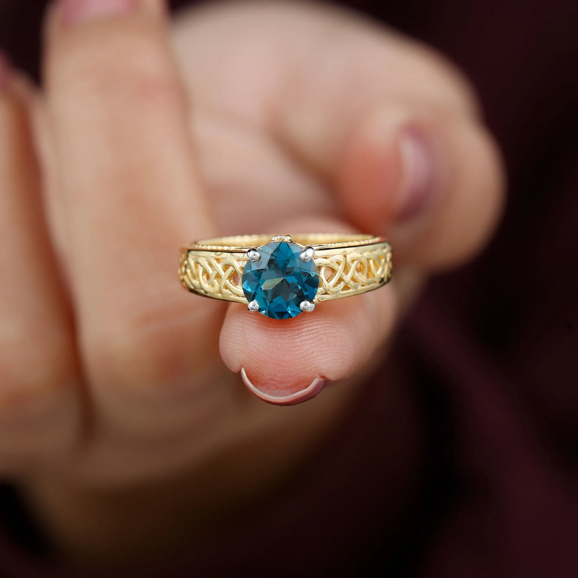 1.50 CT London Blue Topaz Celtic Solitaire Band with Diamond