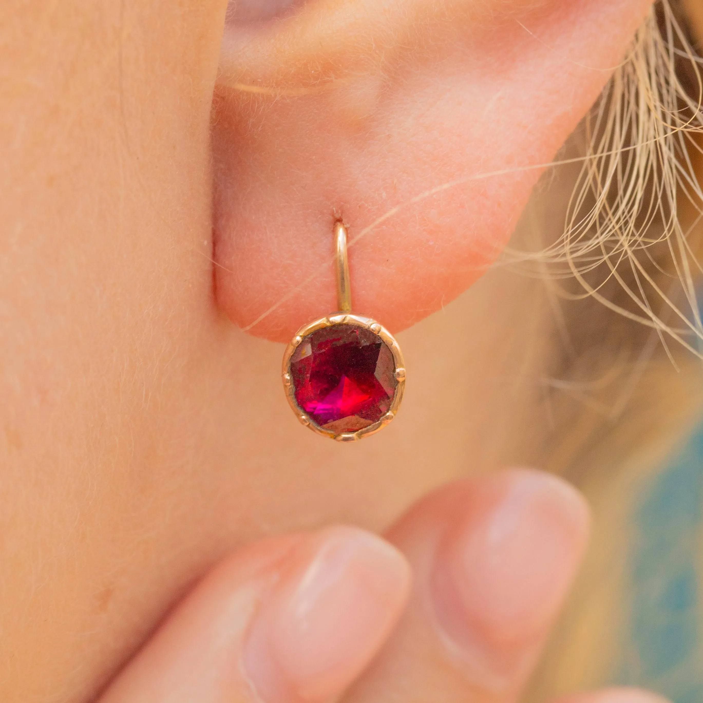 Antique 9ct Gold Flat-Cut Garnet Earrings