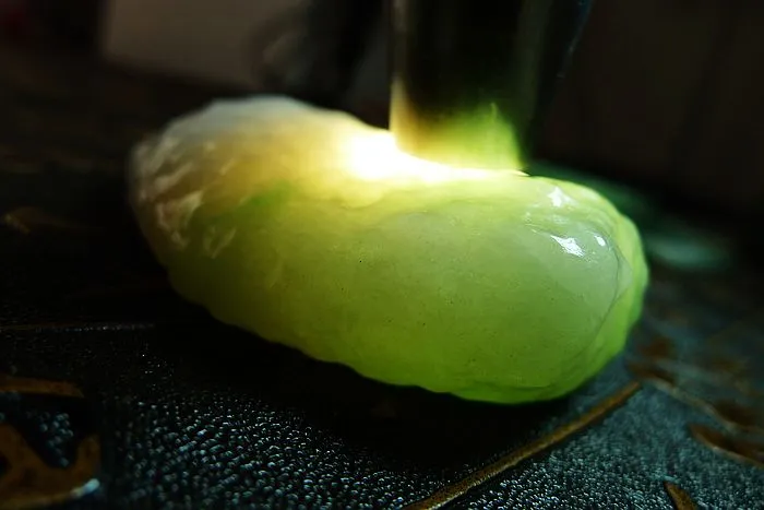 Natural Jade Rough Jadeite Raw (165g,8.1X5.1X1.9cm)