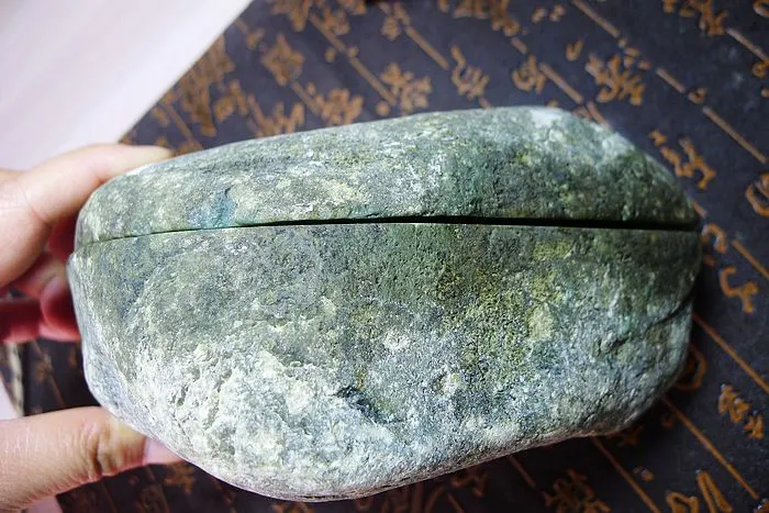 Natural Jade Rough Jadeite Raw 3.18kg