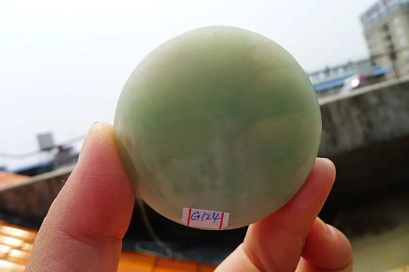 Natural Jade Rough Jadeite Raw (96g,5.2X5.2X1.4cm)