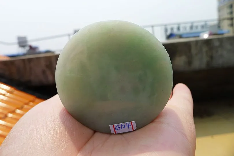 Natural Jade Rough Jadeite Raw (96g,5.2X5.2X1.4cm)