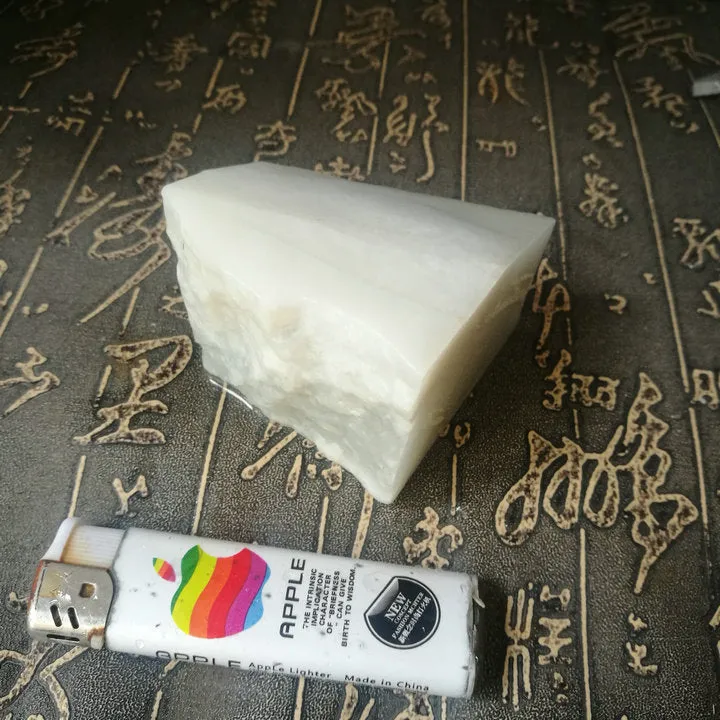 Natural Kunlun Jade Rough Nephrite Raw (322g, 6X5.7X4cm)