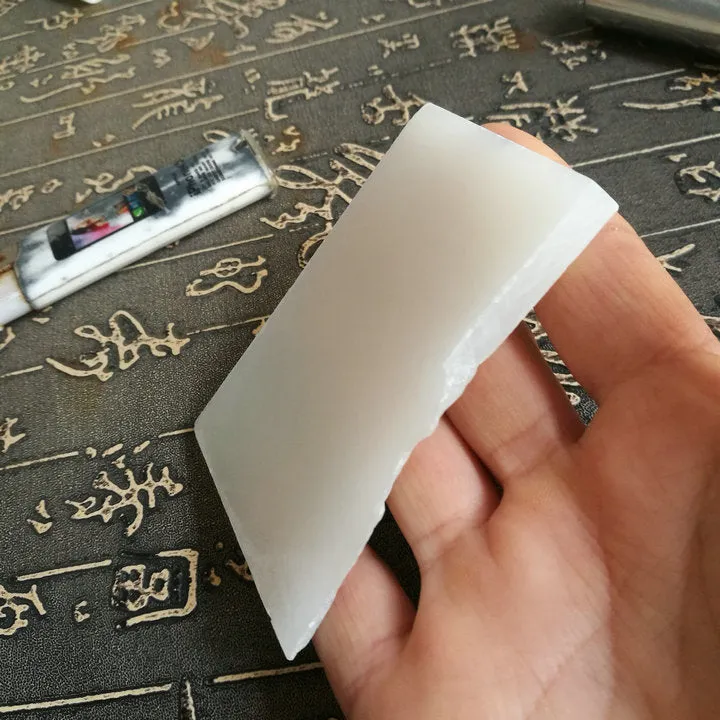 Natural Kunlun Jade Rough Nephrite Raw (81g, 8.1X5X0.6cm)